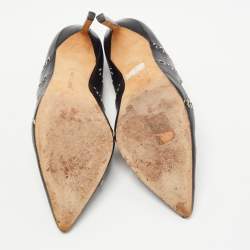 Pre Owned Manolo Blahnik Black Stitch Detail Leather Scalloped Pointed Toe Pumps Size 39.5