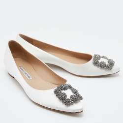 Manolo Blahnik Off White Satin Hangisi Crystal Embellished Ballet Flats Size 38