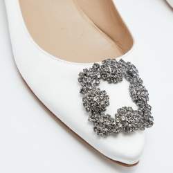 Manolo Blahnik Off White Satin Hangisi Crystal Embellished Ballet Flats Size 38