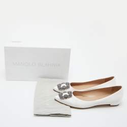 Manolo Blahnik Off White Satin Hangisi Crystal Embellished Ballet Flats Size 38
