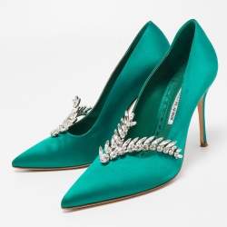 Pre Owned Manolo Blahnik Green Satin Crystal Embellished Nadira Pumps Size 39