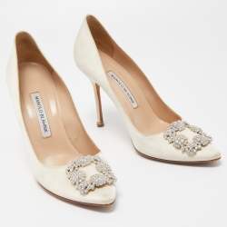 Pre Owned Manolo Blahnik Beige Satin Hangisi Crystal Embellished Pumps Size 40