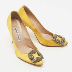 Pre Owned Manolo Blahnik Yellow Satin Hangisi Pumps Size 37