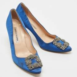 Pre Owned Manolo Blahnik Blue Satin Hangisi Crystal Embellished Pumps Size 38.5