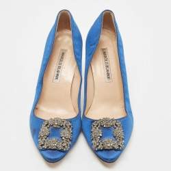 Pre Owned Manolo Blahnik Blue Satin Hangisi Crystal Embellished Pumps Size 38.5