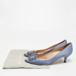 Pre Owned Manolo Blahnik Blue Satin Hangisi Pumps Size 42