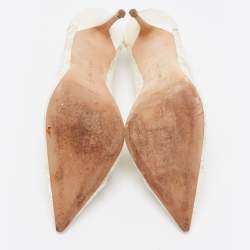 Pre Owned Manolo Blahnik White Lace and Net Borlak Pumps Size 37.5