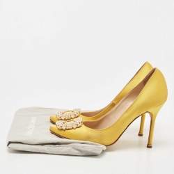 Pre Owned Manolo Blahnik Yellow Satin Hangisi Crystal Embellished Pointed Toe Pumps Size 39.5