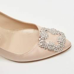 Pre Owned Manolo Blahnik Beige Satin Hangisi Pumps Size 38