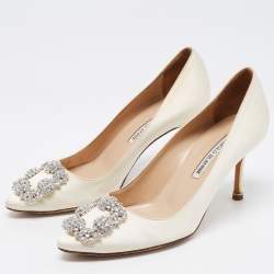 Pre Owned Manolo Blahnik White Satin Hangisi Pumps Size 37.5