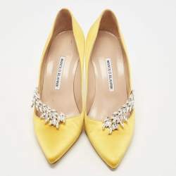 Pre Owned Manolo Blahnik Yellow Satin Crystals Embellished Nadira Pumps Size 40