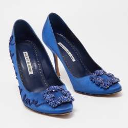 Pre Owned Manolo Blahnik Blue Satin Hangisi Crystal Embellished Pointed Toe Pumps Size 37