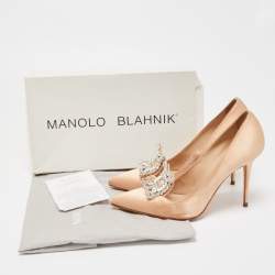 Pre Owned Manolo Blahnik Beige Satin Borlak Pointed Toe Pumps Size 37.5