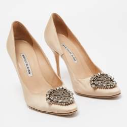 Pre Owned Manolo Blahnik Beige Satin Okkaava Pumps Size 38