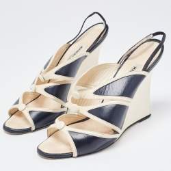 Pre Owned Manolo Blahnik Cream/Blue Leather Wedge Slingback Sandals Size 39