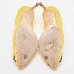 Pre Owned Manolo Blahnik Yellow Satin Hangisi Pumps Size 37.5