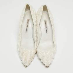 Pre Owned Manolo Blahnik White Floral Lace Pointed Toe Pumps Size 38.5