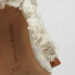 Pre Owned Manolo Blahnik White Floral Lace Pointed Toe Pumps Size 38.5