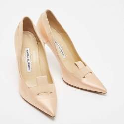 Manolo Blahnik Beige Satin Pointed Toe Pumps Size 38.5