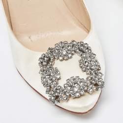 Pre Owned Manolo Blahnik Off White Satin Hangisi Pumps Size 35.5