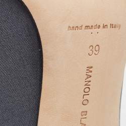 Pre Owned Manolo Blahnik Grey Satin and Canvas Gotrian Pumps Size 39