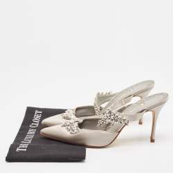 Pre Owned Manolo Blahnik Grey Satin Lurum Sandals Size 40.5