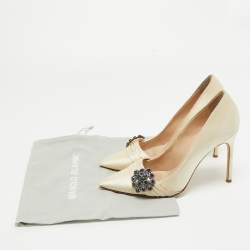 Pre Owned Manolo Blahnik Cream Satin Crystal Embellished Pumps Size 38