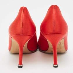 Pre Owned Manolo Blahnik Red Satin Hangisi Pumps Size 37
