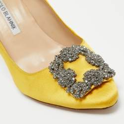 Pre Owned Manolo Blahnik Yellow Satin Hangisi Pumps Size 37