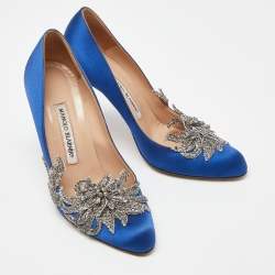 Manolo Blahnik Blue Satin Embellished Swan Pumps Size 37