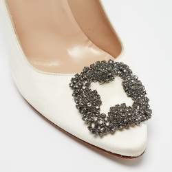 Pre Owned Manolo Blahnik Ivory Satin Hangisi Pumps Size 39