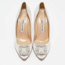 Pre Owned Manolo Blahnik Light Grey Satin Hangisi Pumps Size 39