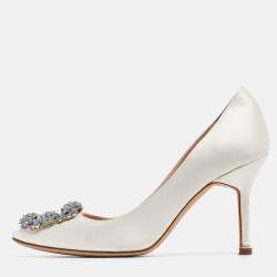 Pre Owned Manolo Blahnik White Satin Hangisi Pumps Size 34
