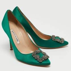 Pre Owned Manolo Blahnik Green Satin Hangisi Pointed Toe Pumps Size 38.5