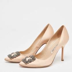 Pre Owned Manolo Blahnik Beige Satin Hangisi Pumps Size 37.5