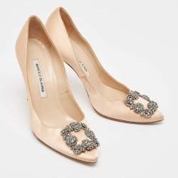 Pre Owned Manolo Blahnik Beige Satin Hangisi Pumps Size 37.5