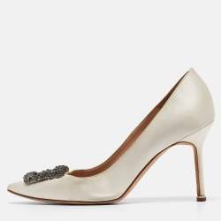 Pre Owned Manolo Blahnik White Satin Hangisi Pumps Size 40