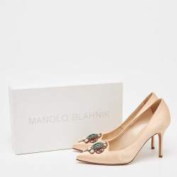 Pre Owned Manolo Blahnik Beige Satin Pearl Embellished Pumps Size 38
