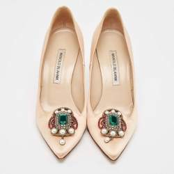 Pre Owned Manolo Blahnik Beige Satin Pearl Embellished Pumps Size 38