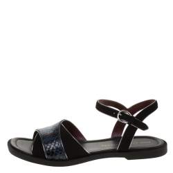 Pre Owned صندل مارك باي مارك جاكوبس فلات جودي جلد نقش ثعبان أزرق/ أسود مقاس 37