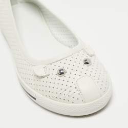 مملوكة مسبقًا Marc by Marc Jacobs White Perforated Leather Mouse Ballet Flats Size 37
