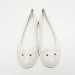 مملوكة مسبقًا Marc by Marc Jacobs White Perforated Leather Mouse Ballet Flats Size 37