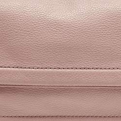 مملوكة مسبقًا حقيبة كتف مارك باي مارك جاكوبس ذا كوشن جلد وردي/أسود