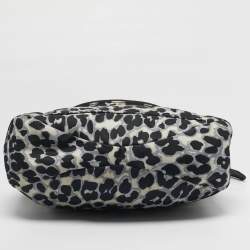 Pre Owned حقيبة كروس مارك باي مارك جاكوبس ناتاشا بريبي نايلون بطبعة الفهد أبيض/أسود