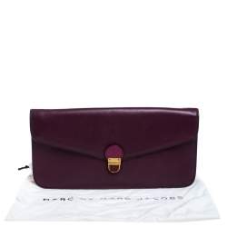 Pre Owned حقيبة كلاتش مارك باي مارك جاكوبس جلد أرجاونية/ بنفسجية