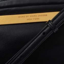 Pre Owned حقيبة كتف مارك باي مارك جاكوبس بادج شعار جلد سوداء
