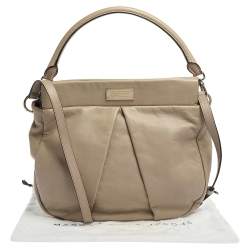 مملوكة مسبقًا حقيبة هوبو مارك باي مارك جاكوبس مارشيف هيلي جلد بيج