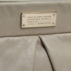 مملوكة مسبقًا حقيبة هوبو مارك باي مارك جاكوبس مارشيف هيلي جلد بيج