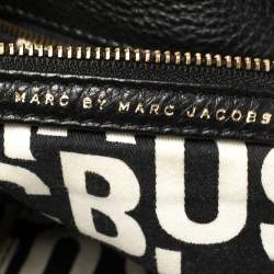 مملوكة مسبقًا حقيبة هوبو مارك باي مارك جاكوبس "كلاسيك كيو هيلير" جلد أسود