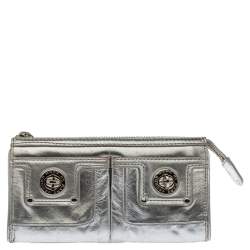 Marc by Marc Jacobs Metallic Silver Leather Totally Turnlock Wallet     